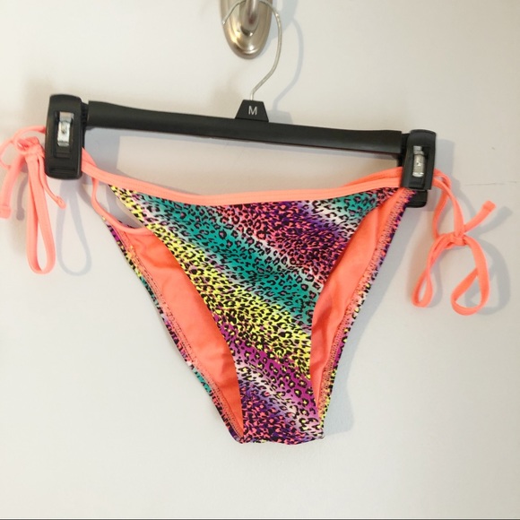 Forever 21 leopard print string bikini bottom sz L - Picture 1 of 5